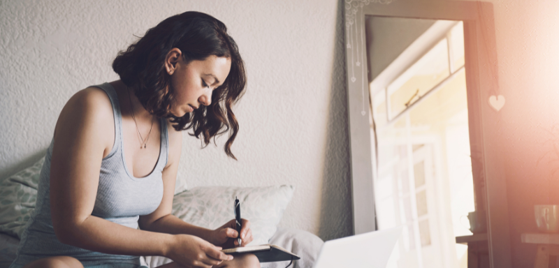 As afirmações diárias podem impactar o seu cérebro e emoções. Fonte: Canva.