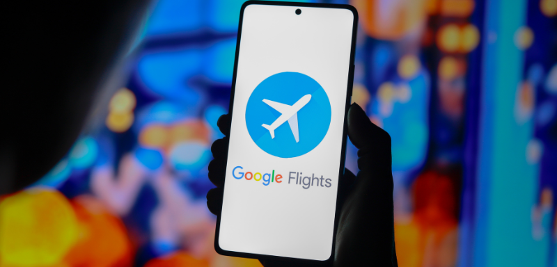 Compare preços de passagens aéreas com facilidade usando o Google Flights. Fonte: Adobe Stock.